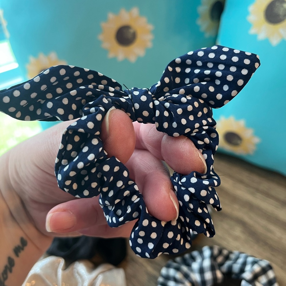 Colorful Scrunchie Bundle - Picture 5 of 5